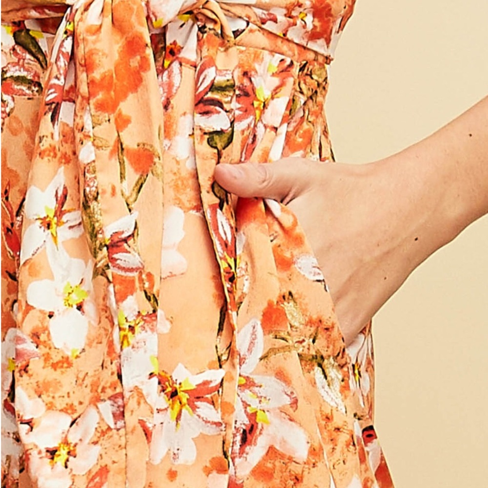 🌻 Strapless Floral print jumpsuit. - Picture 6 of 7